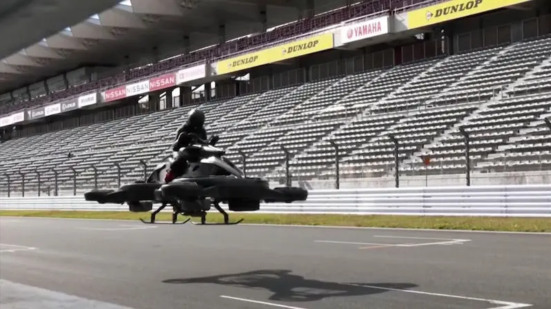 Il produttore giapponese di droni ha introdotto una motocicletta volante.  Il prezzo è di 15 milioni